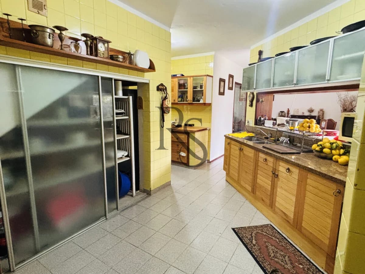 Exclusiva Casa en Cantegril | 4 Dormitorios, Jardín y Excelente Ubicación — 13