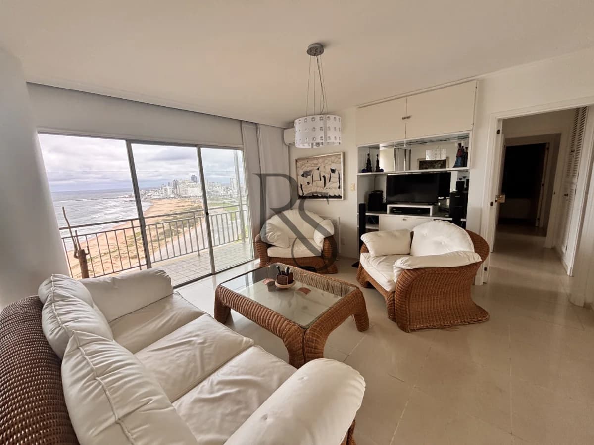 Exclusiva residencia de 5 dormitorios frente al mar | Opus Alpha — 2