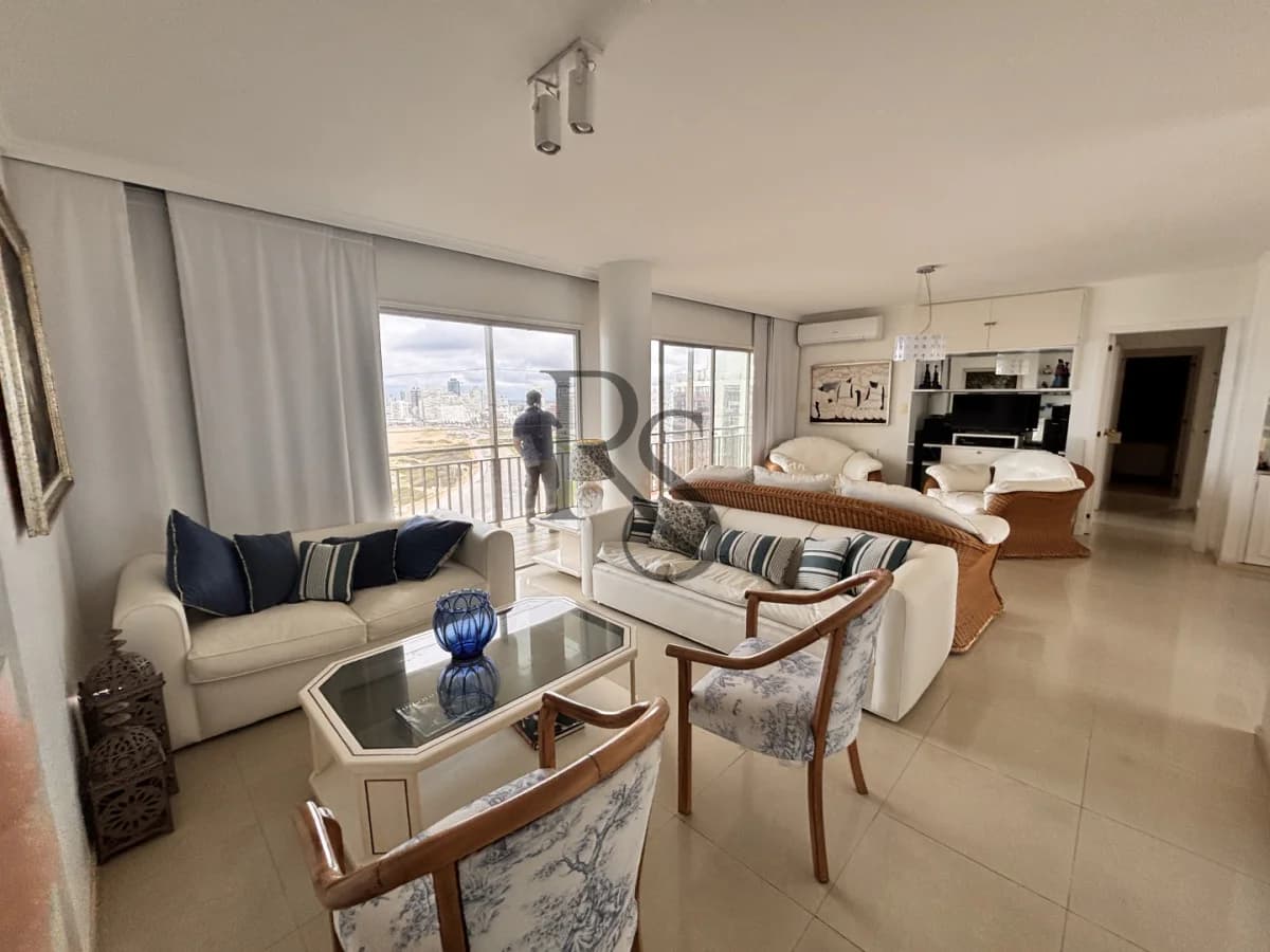 Exclusiva residencia de 5 dormitorios frente al mar | Opus Alpha — 4